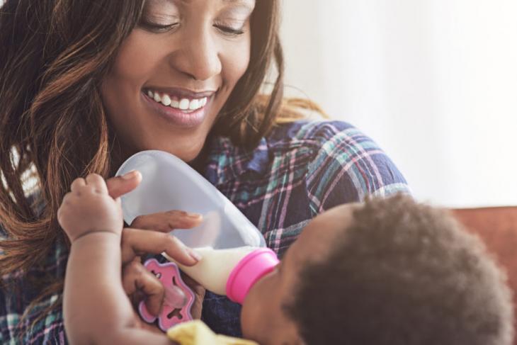 Sevrage de bébé : Comment faire ? Le guide pour une transition en douceur